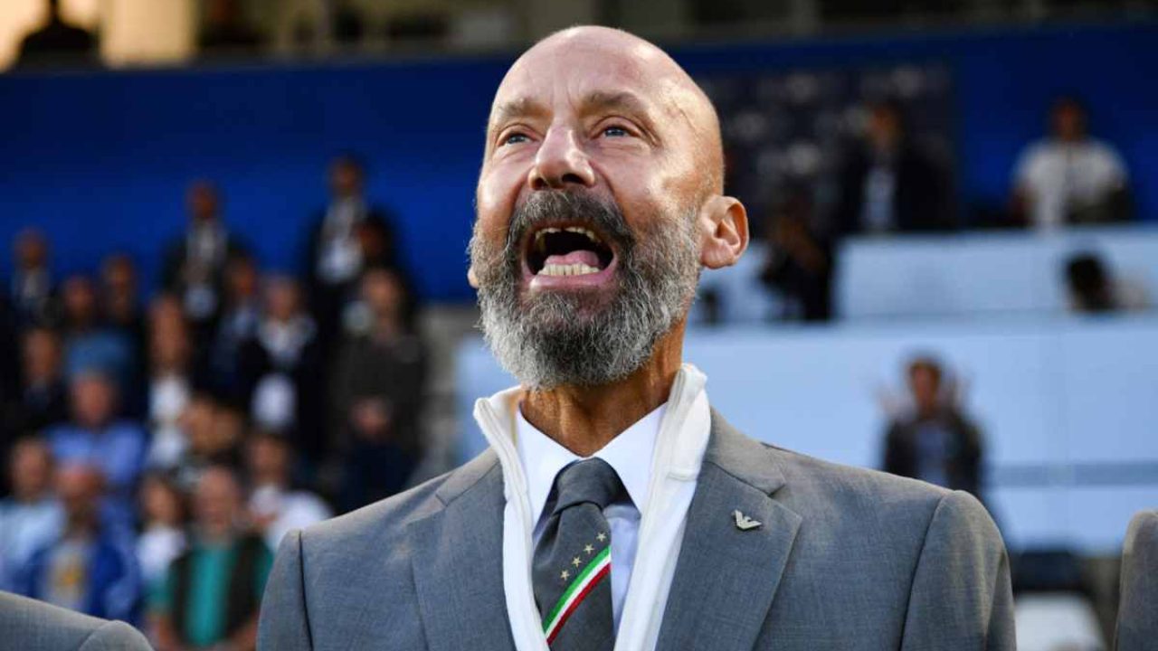 Sulla maglia dell'Italia contro l'Inghilterra c'è un messaggio nascosto  dedicato a Luca Vialli