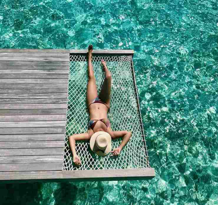 Tennis, bikini challenge a distanza: dalle Isole Vergini alle Maldive