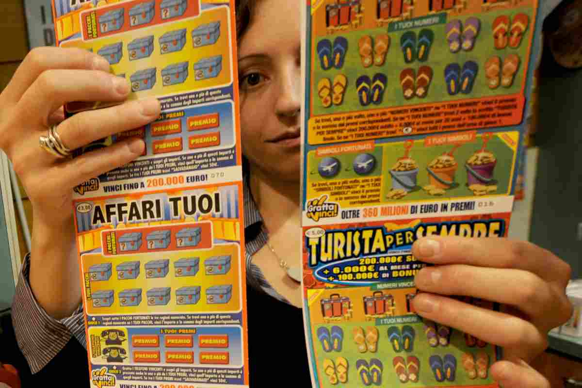 Gratta e Vinci, la nonna ha fatto tombola: 100mila euro per i nipoti