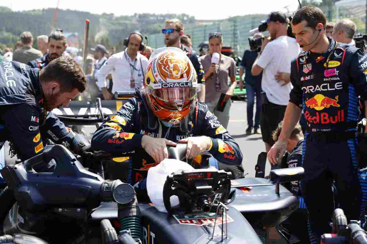 Mazzata tremenda per Verstappen