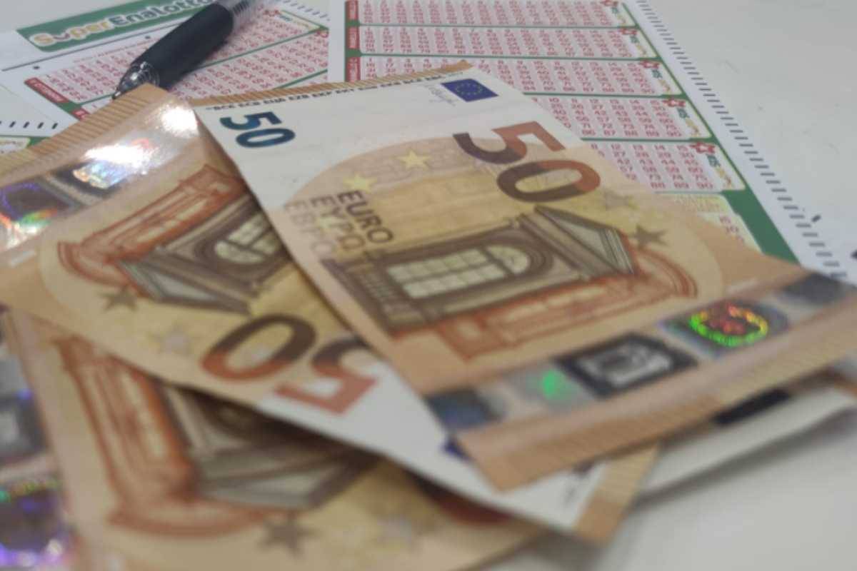 Superenalotto, un bonus per tentare la fortuna: ultime ore per richiederlo