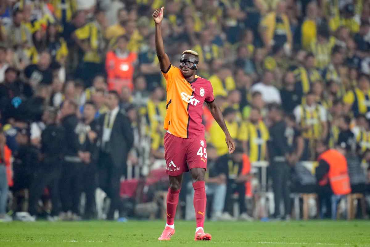 L'attaccante del Galatasaray Victor Osimhen