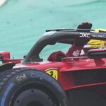 Hamilton saluta dalla Ferrari