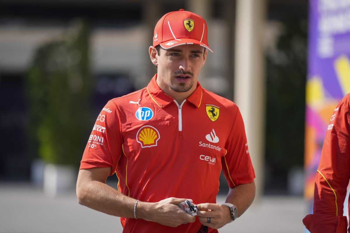 Lacrime in Ferrari, Leclerc distrutto: è tutta colpa di Hamilton