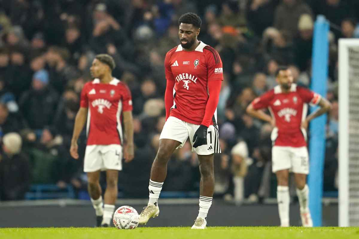 Hakeeb Adelakun, calciatore del Salford City