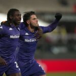 Kean e Sottil della Fiorentina esultano dopo un gol