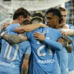 Aspas esulta con i compagni